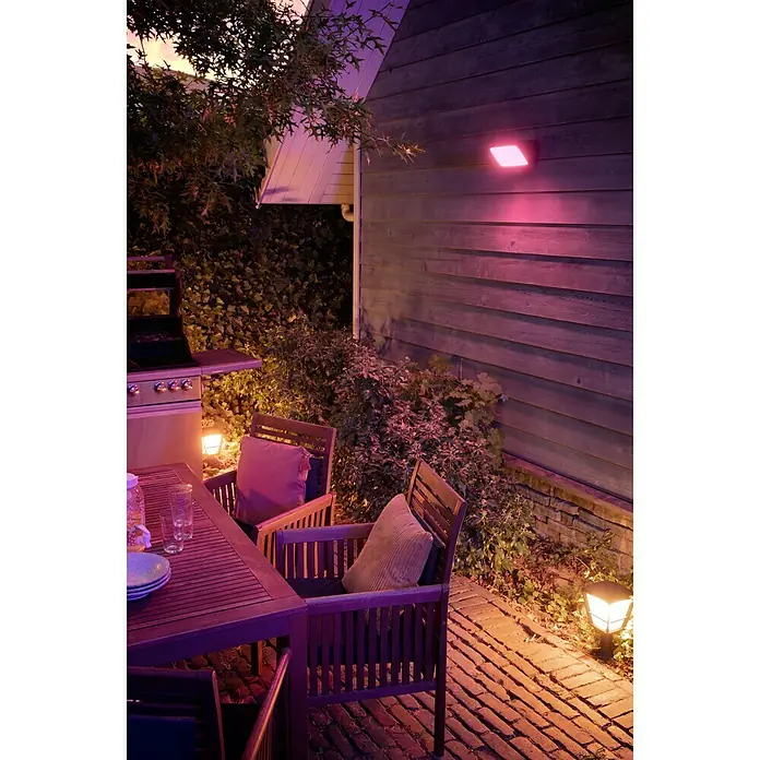 Philips Hue LED-Strahler White & Color Ambiance - 15 W, Schwarz, L x B x H: 22 x 16 x 15,3 cm - Anwendungsbeispiel
