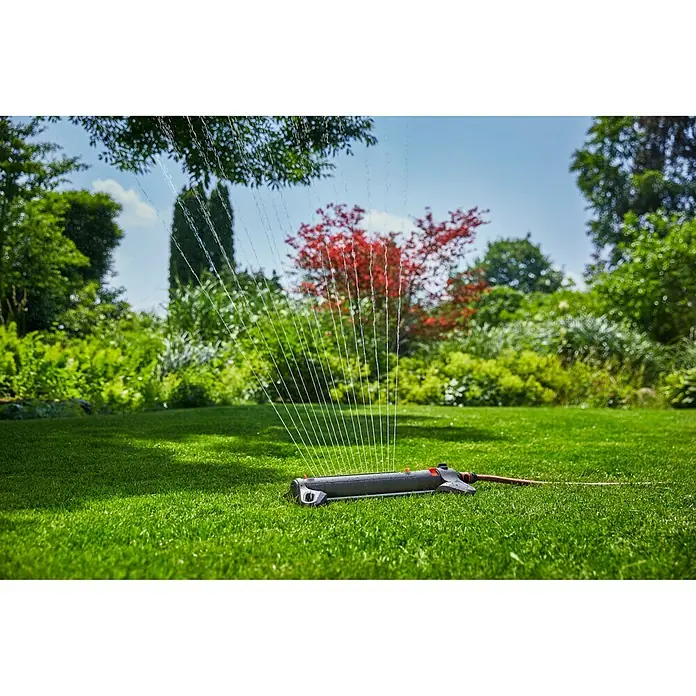 Gardena Viereckregner Aquazoom M - Max. Regnerfläche: 9 - 250 m² - Anwendungsbeispiel