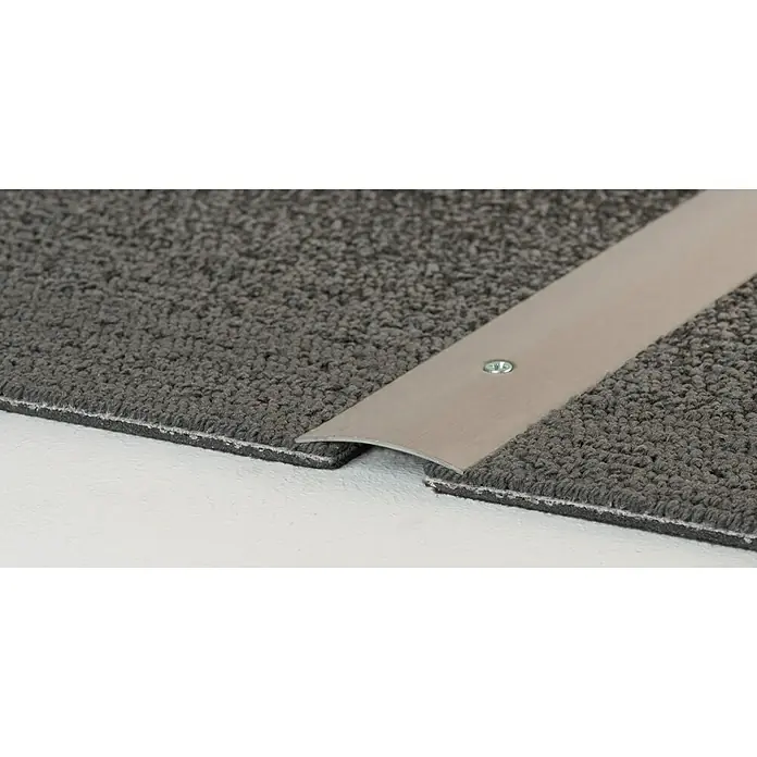 LOGOCLIC Prehodni profil 113 - Plemenito jeklo krtačen, 0,9 m x 40 mm x 4,2 mm, Vrsta montaže: Vijaki, Z vdolbino v sredini - Posnetek od blizu