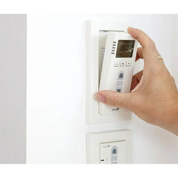 Schellenberg Funk-Zeitschaltuhr Premium - Unterstützte Systeme: Abus Smart Friends System, Geeignet für: 25 Funk-Motoren