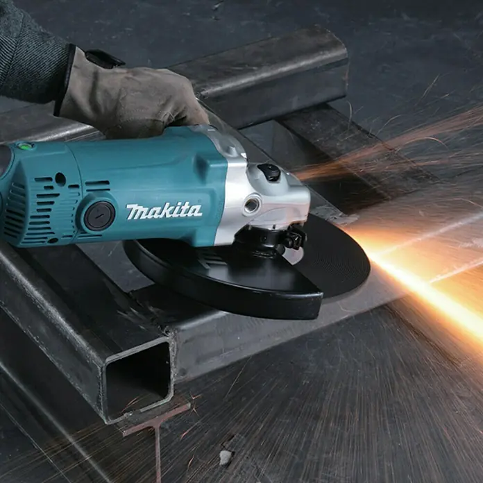 Makita Amoladora GA9050R - 2.000 W, Diámetro disco: 230 mm, Número de revoluciones de marcha en vacío: 6.600 r.p.m.