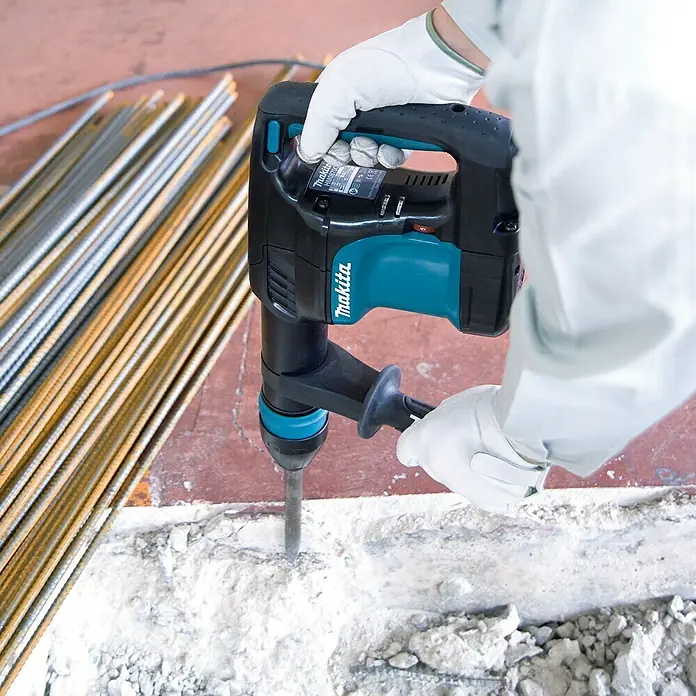 Makita Udarna bušilica HMO870C - Broj udaraca: 1.100 /min - 2.650 /min, 1.100 W, Tip čekića: Pneumatsko
