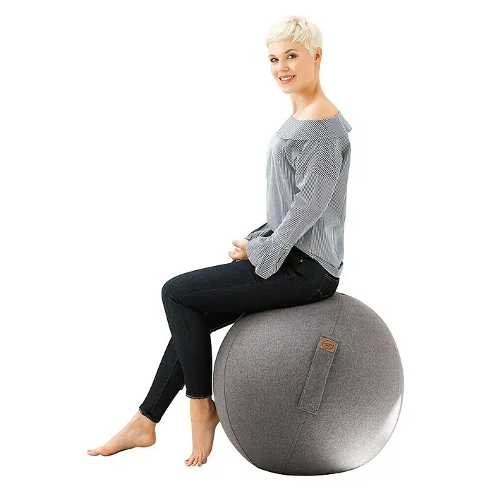 Sitting Ball Gymnastikball Felt - Grau, Durchmesser: 65 cm, Material Bezug: 100 % Polyester - Stimmungsaufnahme