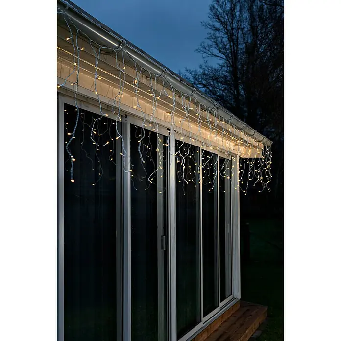 Konstsmide Led-lichtgordijn - Buiten, 200 lampen, Lengte: 0,75 m, Barnsteen - Sfeeropname