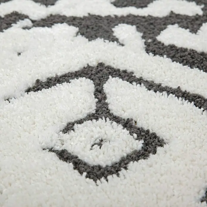 Kayoom Hochflorteppich Agadir - Schwarz/Weiß, 150 x 80 cm, 100% Polypropylen - Detailaufnahme