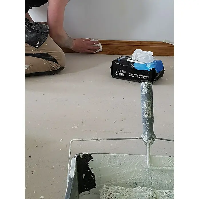 Feuchte Reinigungstücher Ultra Grime - 100 Stk. - Anwendungsbeispiel