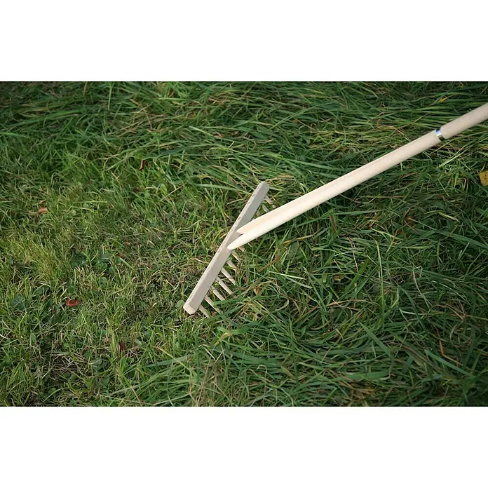 Freund Victoria Heurechen - Arbeitsbreite: 47,5 cm, Anzahl Zinken: 14, Langstiel - Anwendungsbeispiel