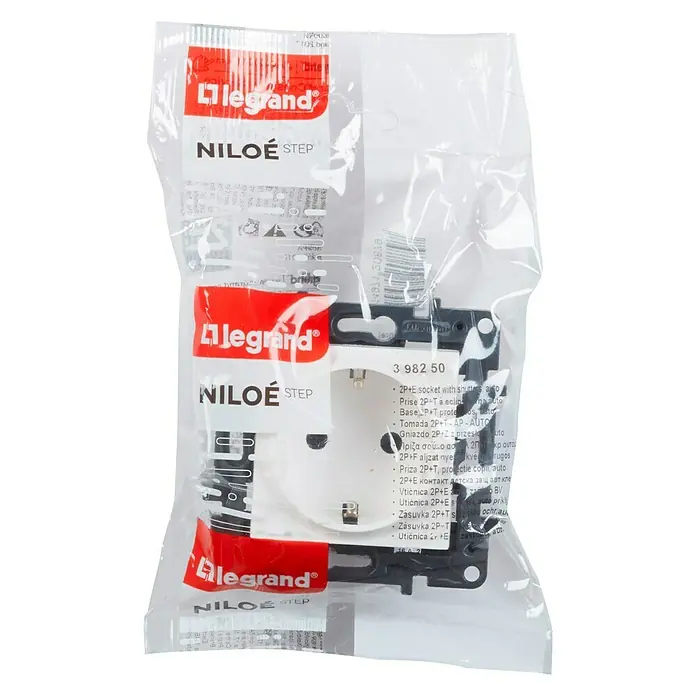 Legrand Niloé Step Enchufe - Blanco, 2 Polos + Toma Tierra, Plástico, Montaje en la pared