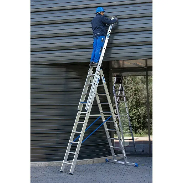 Krause Stabilo Sprossen-Mehrzweckleiter +S - Arbeitshöhe: 7,5 m, Anzahl Tritte: 3 x 10 Sprossen, Aluminium - Anwendungsbeispiel