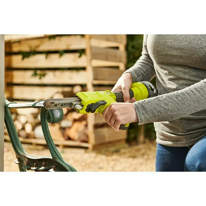 Ryobi ONE+ Akku-Bandschleifer R18PF-0 - 18 V, Ohne Akku, Bandgeschwindigkeit: 0 m/min - 630 m/min - Anwendungsbeispiel