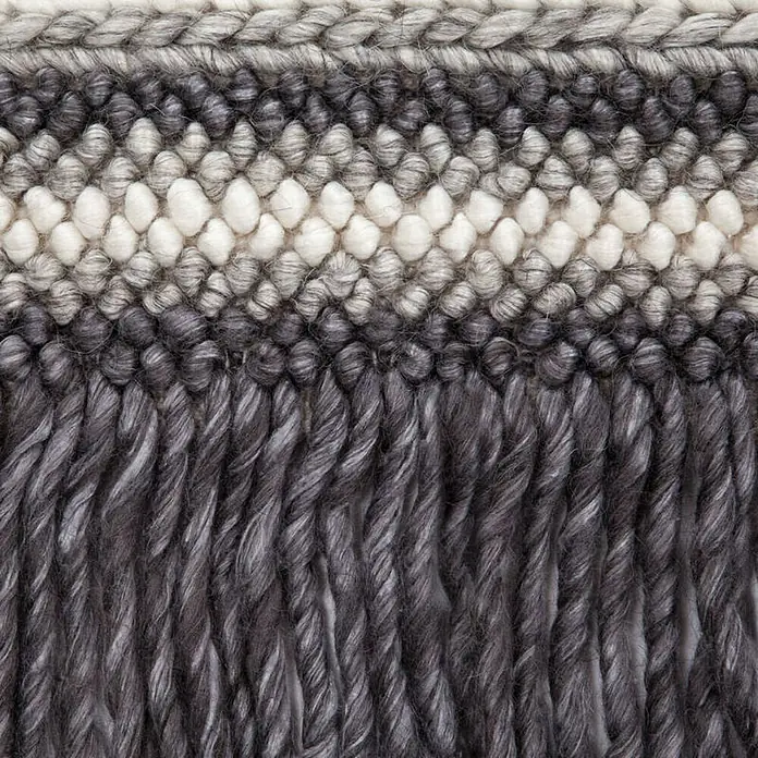 Kayoom Fransenteppich I - Natur/Schwarz, 290 x 200 cm, 75 % Neuseelandwolle, 25 % Viskose - Detailaufnahme