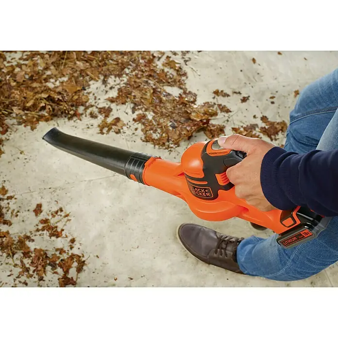 Black+Decker Soplador de hojas de batería Boost - Capacidad de la batería: 2 Ah