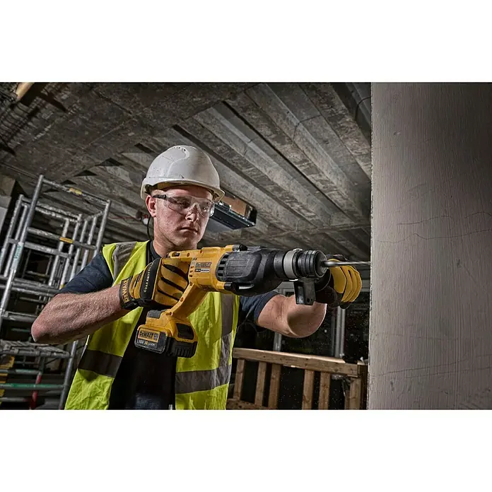 Dewalt XR Akumulatorski kombinirani čekić DCH133NT - 18 V, Bez akumulatora, Broj okretaja pri praznom hodu: 0 okr/min - 1.550 okr/min, Jačina pojedinog udarca: 2,6 J - Proizvod u upotrebi
