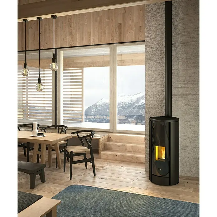 FreePoint Pelletofen Breeze Airtight - 2,4 kW - 9,1 kW, Raumheizvermögen: 218,4 m³, Schwarz - Stimmungsaufnahme