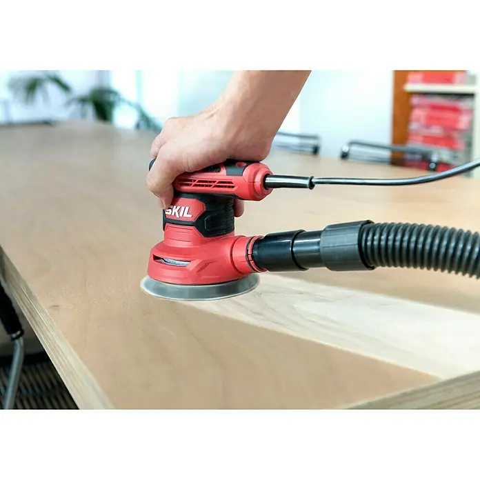 Skil Exzenterschleifer 7471 AA - 300 W, Durchmesser Schleifteller: 125 mm - Anwendungsbeispiel
