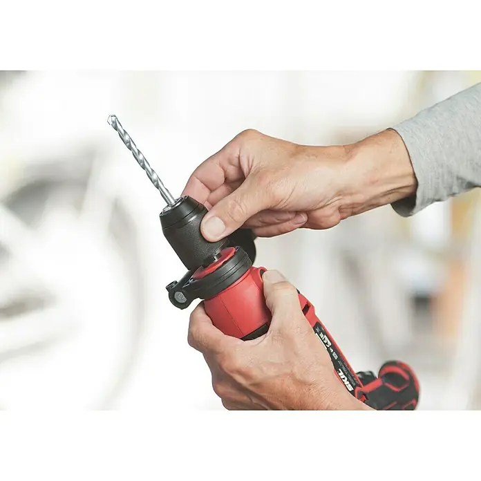 Skil Schlagbohrmaschine 6725 AA - 710 W, Leerlaufdrehzahl: 0 U/min - 2.800 U/min - Anwendungsbeispiel