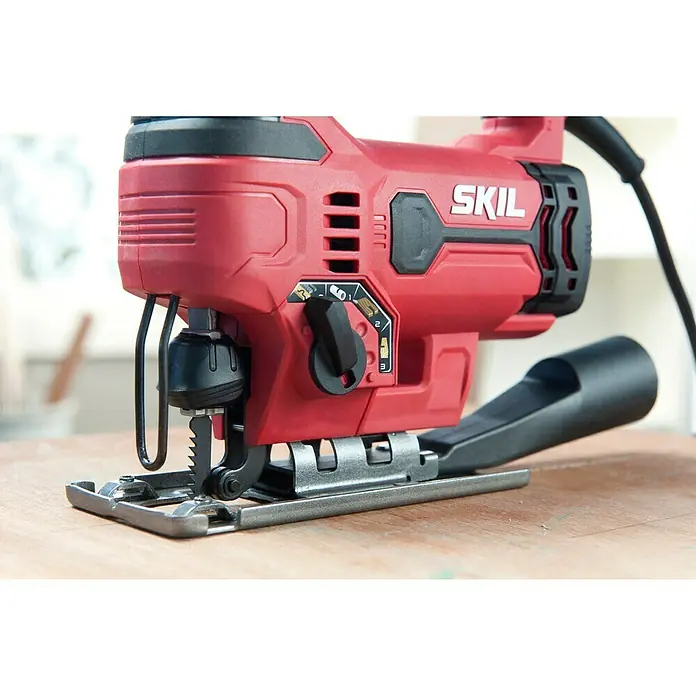 Skil Pendeldecoupeerzaag 4530 AA - 550 W, 0 bpm - 3.000 bpm - Toepassingsvoorbeeld