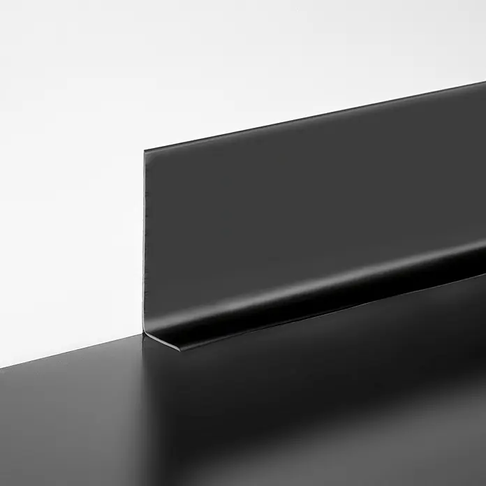 LOGOCLIC Tanka podna lajsna - Crne boje, 10 m x 15 mm x 50 mm, Lijepljenje - Proizvod u upotrebi