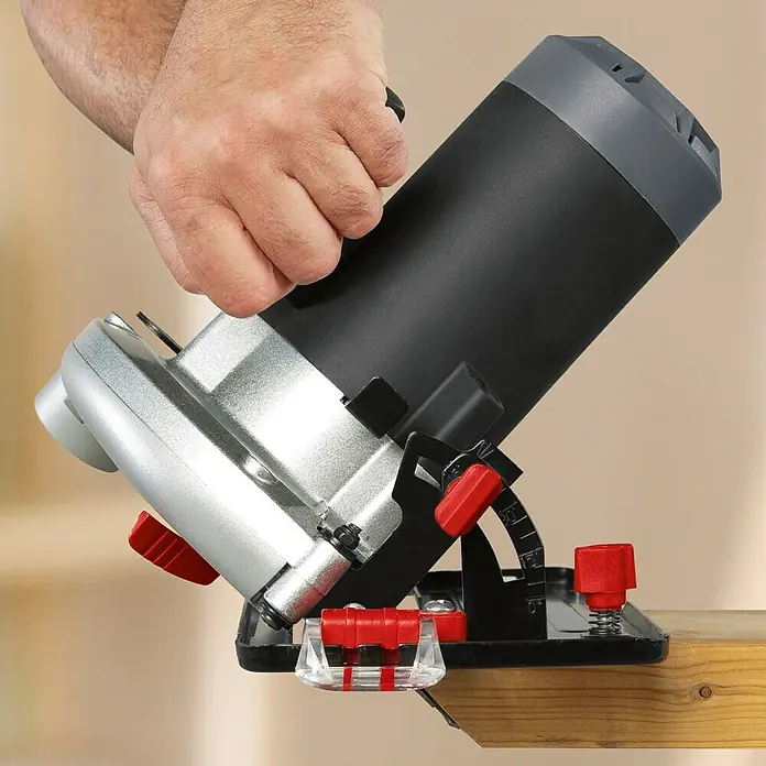 Skil Handkreissäge 5255 AA - 1.150 W, Sägeblatt: Ø 170 mm, Leerlaufdrehzahl: 5.000 U/min - Detailaufnahme