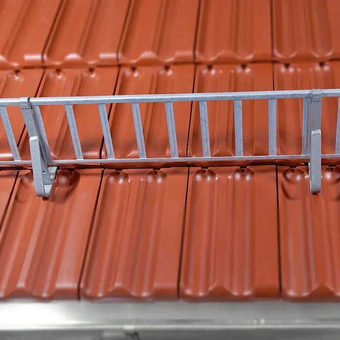 Sarei Schneefangstütze - 40 x 15 cm, Stahl, Verzinkt - Anwendungsbeispiel