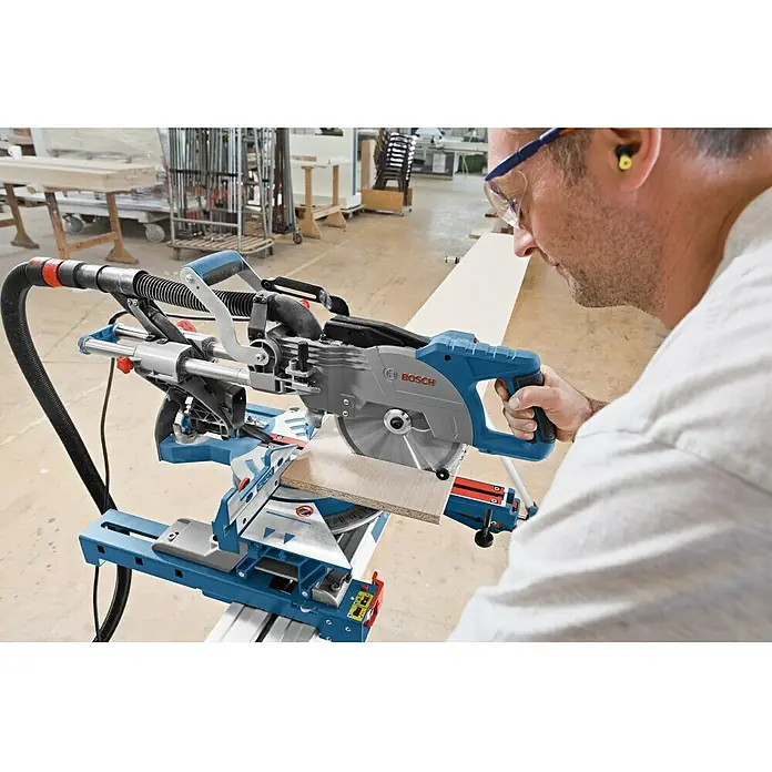 Bosch Professional Paneelsäge GCM 8 SJL - 1.600 W, Durchmesser Sägeblatt: 216 mm