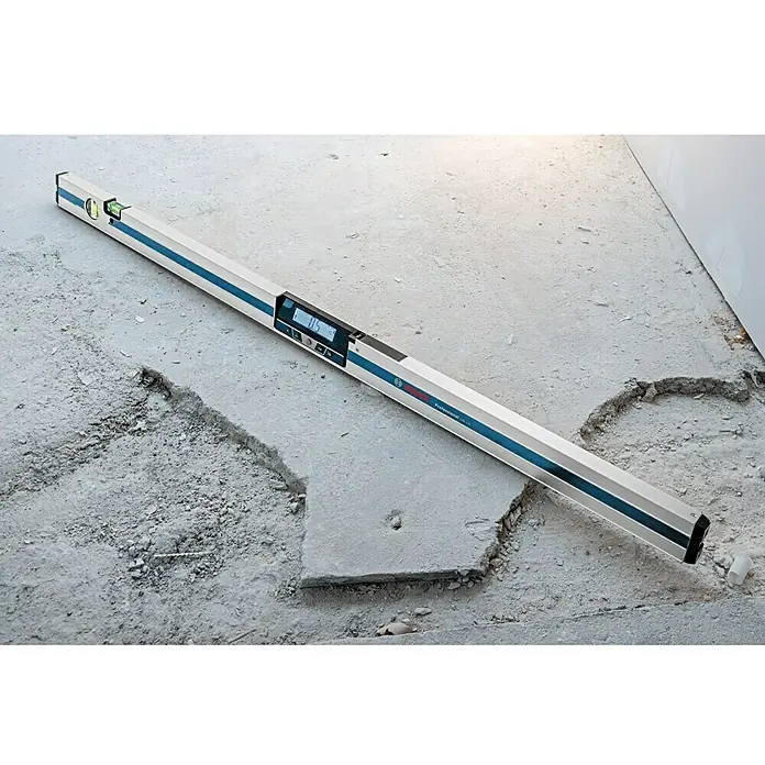 Bosch Professional Digitale Wasserwaage GIM 120 - 1.250 mm, Messbereich: 0° - 360° (4 x 90°) - Anwendungsbeispiel