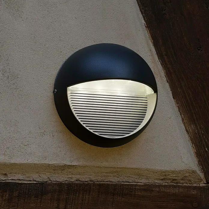 Lutec Aplique exterior LED Radius - 3 W, 17,5 x 17,5 x 10,2 cm, Antracita, Claro, IP54 - Foto ambiente