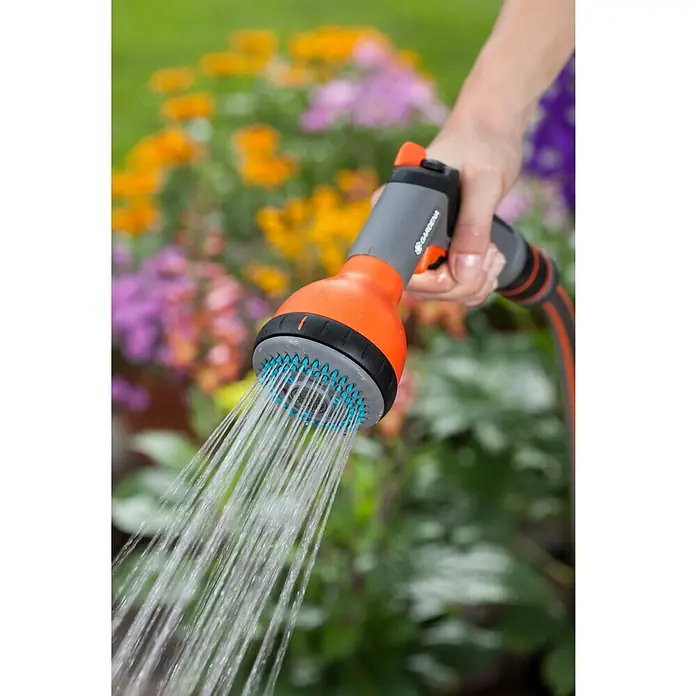 Gardena Classic Multi prskalica - Sa sitom za prljavštinu, Broj mlaza za raspršivanje: 3 - Proizvod u upotrebi