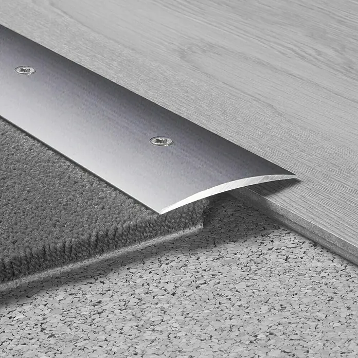 LOGOCLIC Übergangsprofil 134 - Edelstahl matt, 1 m x 60 mm x 5 mm, Montageart: Schrauben - Detailaufnahme