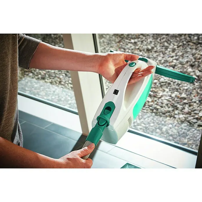 Leifheit Akku-Fenstersauger Dry & Clean - Flächenleistung: Bis 100 m²/Akkuladung, Mit Stiel - Anwendungsbeispiel