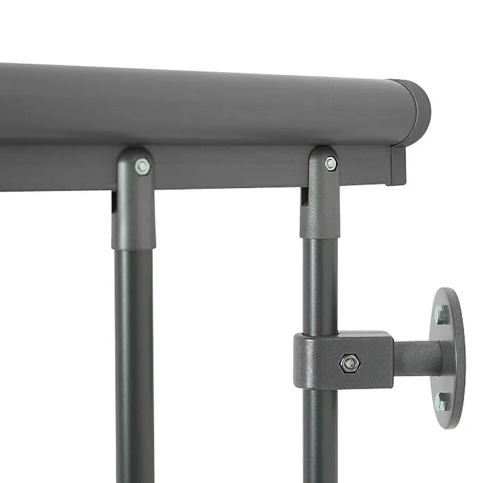 Fontanot Spindeltreppe Nice - Durchmesser: 130 cm, Anthrazit, Farbe Stufen: Buche Natur, Geschosshöhe: 241 cm - 283 cm - Detailaufnahme