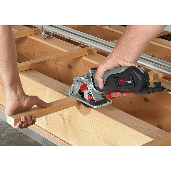 Skil Mini-Handkreissäge 5330 AA - 600 W, 6.000 U/min - Anwendungsbeispiel