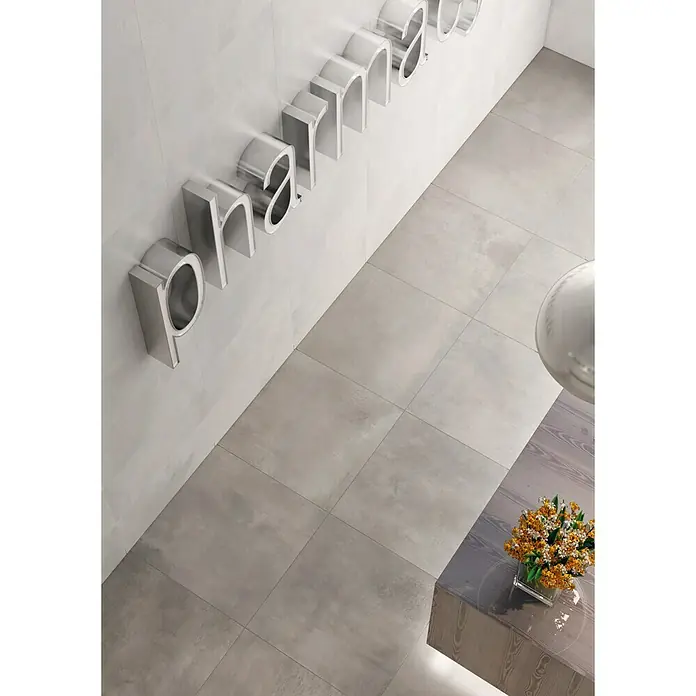 Pavimento porcelánico Ouest - 75 x 75 cm, Grafito, Efecto cemento - Foto ambiente