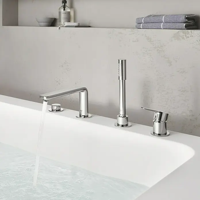 Grohe Lineare Wannenrandarmatur Liniare - 4-Loch, Chrom, Glänzend - Stimmungsaufnahme