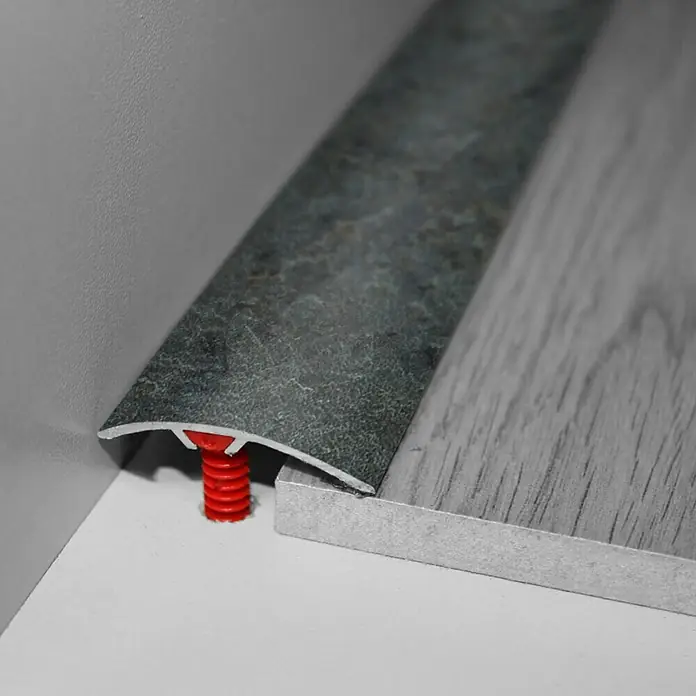LOGOCLIC Univerzalni profil 3in1 Ocean Bay - 0,9 m x 37 mm x 4,5 mm, Vrsta montaže: Vijci - Detaljan prikaz