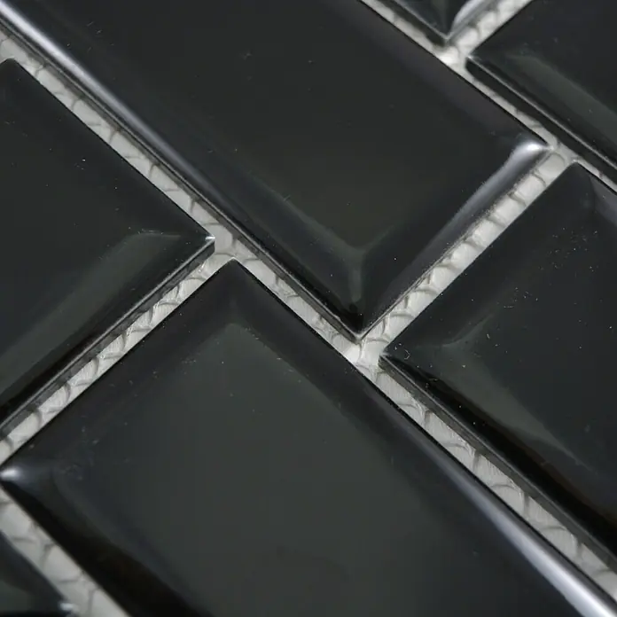 Mosaikfliese Metro Uni CG M02BM - 29,4 x 29,1 cm, Schwarz, Glänzend - Detailaufnahme