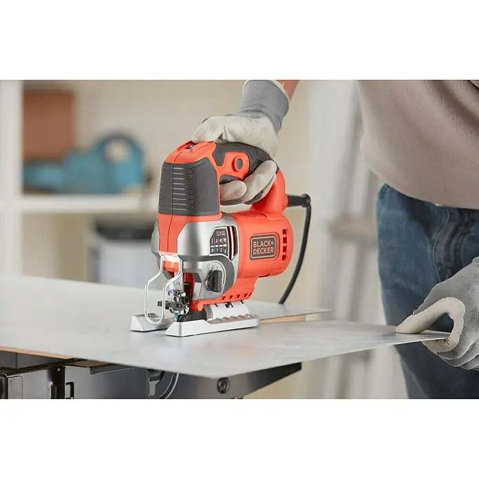 Black+Decker Sierra de calar BES610K-QS - 650 W