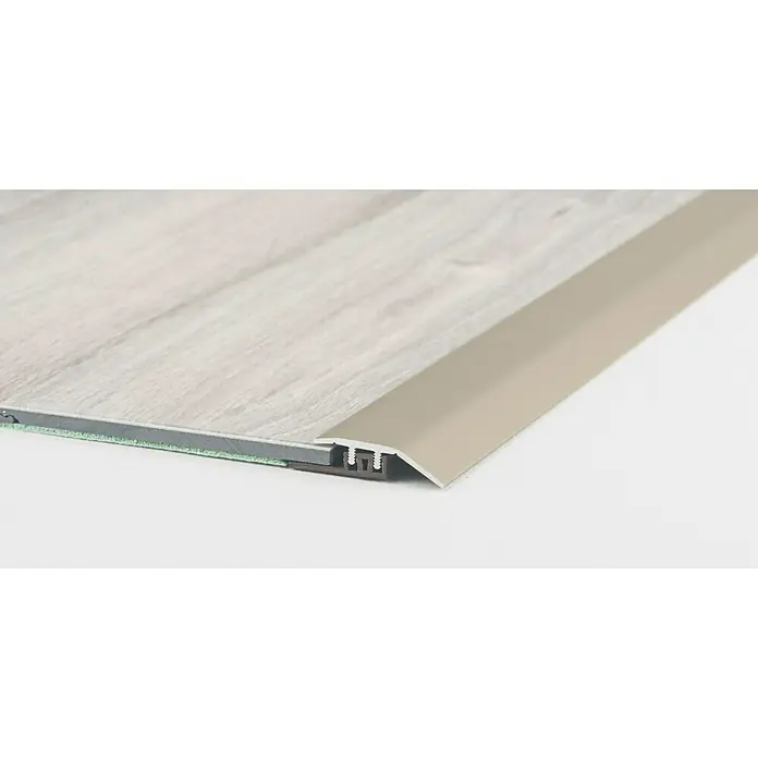 LOGOCLIC Anpassprofil 323 - Edelstahl matt, 0,9 m x 34 mm, Montageart: Stecken - Detailaufnahme