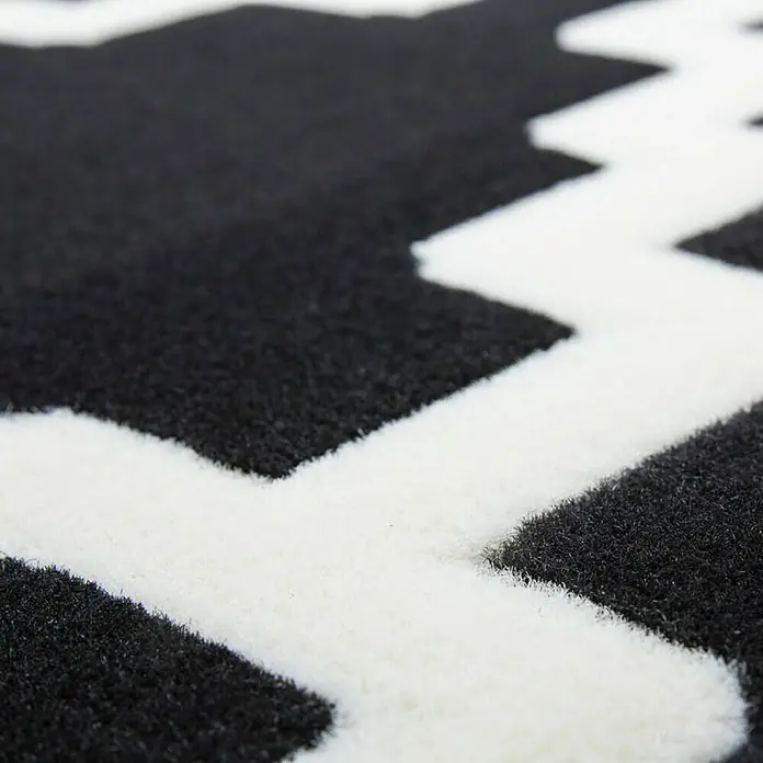 Kayoom Kurzflorteppich Lina 200 - Schwarz, 150 x 80 cm, 100 % Polypropylen - Detailaufnahme