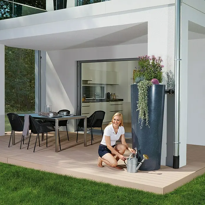 Garantia Modern Line Regenspeicher Stone 2 in 1 - 350 l, Lava, Ø x H: 62 x 150 cm - Anwendungsbeispiel