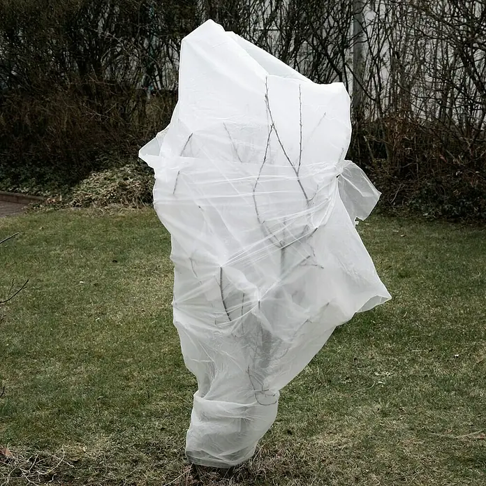 Gardol Gartenvlies - L x B: 5 x 1,5 m - Anwendungsbeispiel