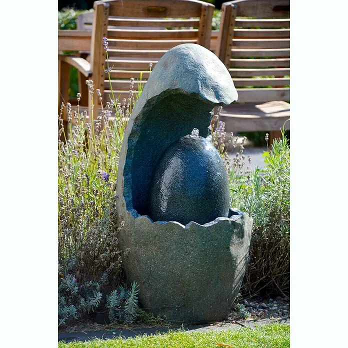 Dobar Kunststeinbrunnen - 37 x 37 x 73 cm - Stimmungsaufnahme