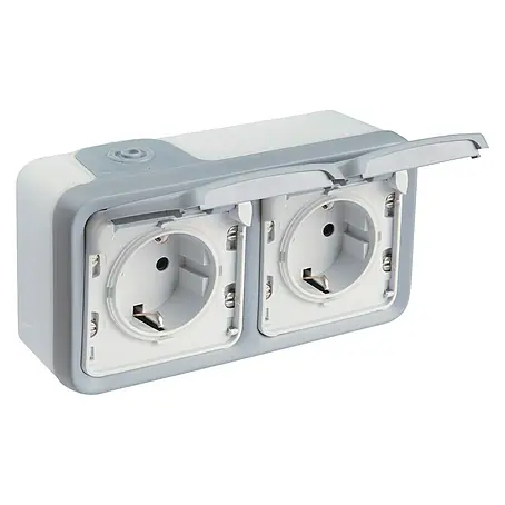 Legrand  Enchufe para estancias con humedad doble Plexo