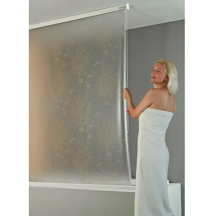 Eco-Dur Duschrollo deluxe - 134 x 240 cm, Seerosen, Beige/Silber - Anwendungsbeispiel