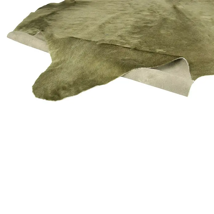 Esbeco Decoratieve koeienhuid - Groen, 100 % echt bont, Oppervlakte ca.: 3 m² - 4 m² - Close-up