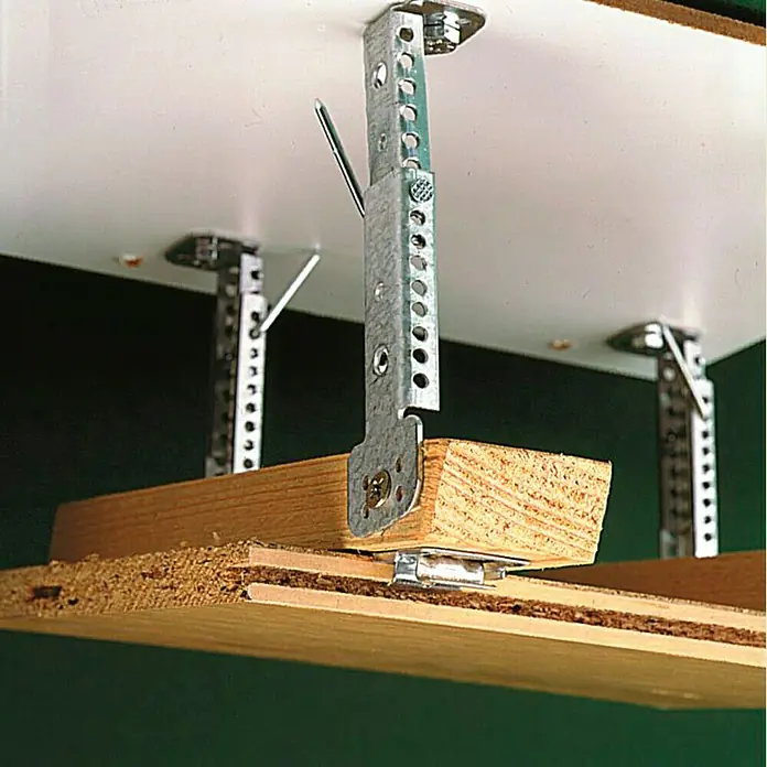 Staba Soporte para techo SB 10 - Ajustable: 10 cm - 20 cm, 15 uds. - Producto en uso
