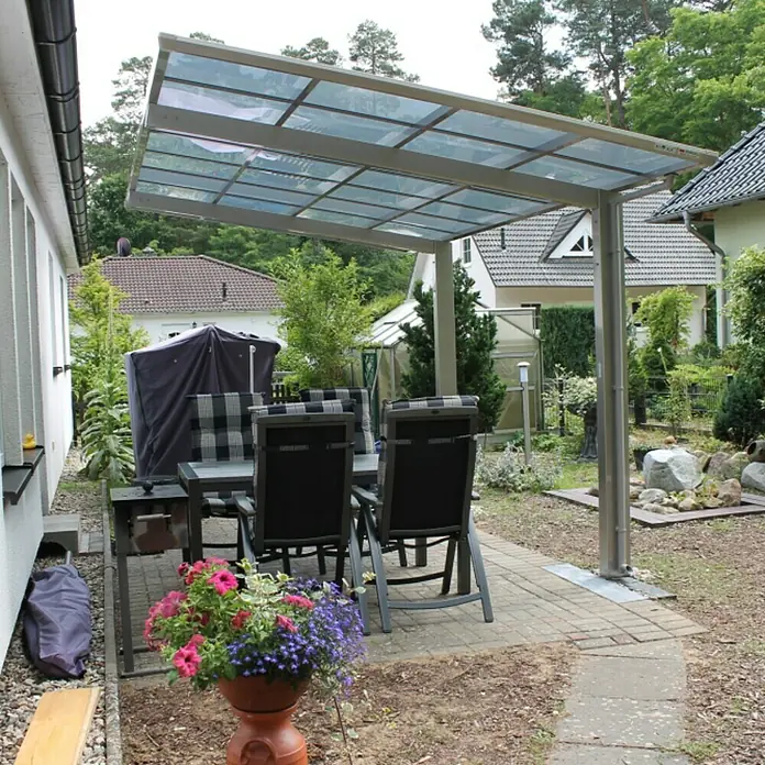 Ximax Carport LINEA 110 - 4,95 x 2,72 m, Einfahrtshöhe: 2,2 m, Edelstahloptik, Schneelast: 137 kg/m² - Stimmungsaufnahme