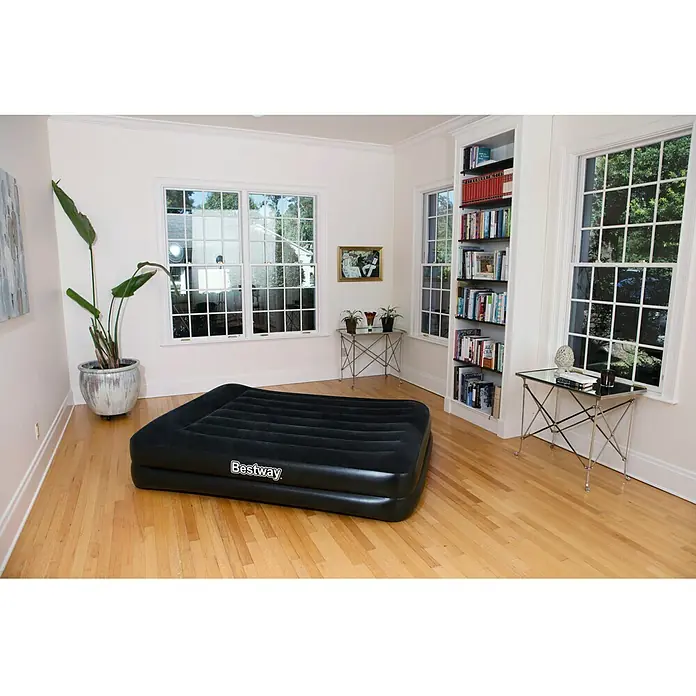 Bestway Luftbett Premium+ - 203 x 152 x 46 cm, Ausstattung: Integrierte Luftpumpe