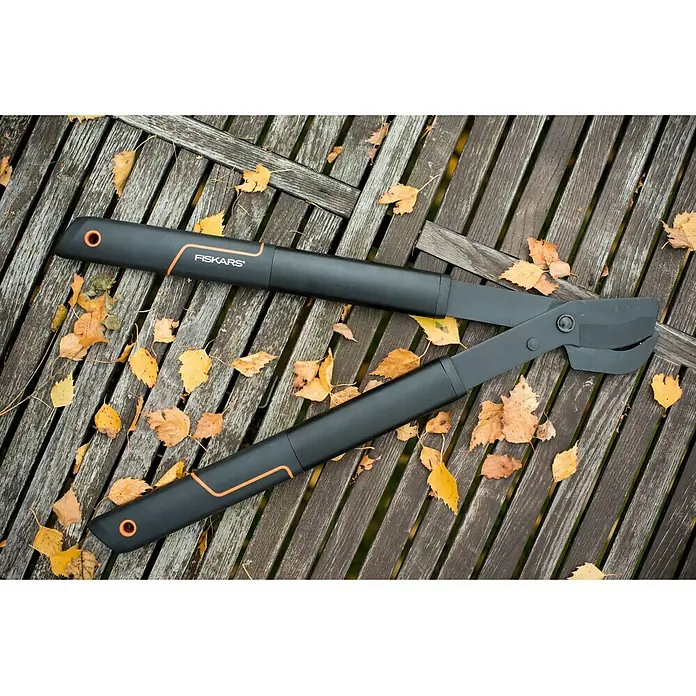 Fiskars SingleStep Astschere L28 - Bypass, Max. Aststärke: 35 mm