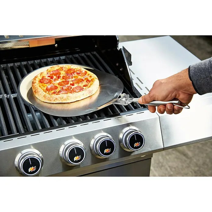 Kingstone Podizač za pizzu - Srebrne boje - Proizvod u upotrebi